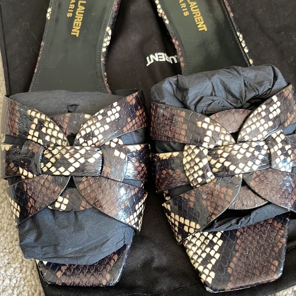 Gorgeous Saint Laurent tribute flat RARE - Picture 10 of 11